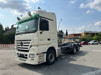 Mercedes Benz 2546 Mega Space